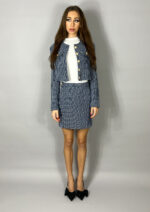 Set tweed bleumarin – sacou crop cu nasturi aurii și fustă mini dreaptă