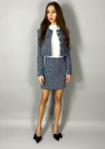 Set tweed bleumarin – sacou crop cu nasturi aurii și fustă mini dreaptă - imagine 4