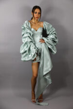 Rochie din satin lichid cu mâneci voluminoase - imagine 4