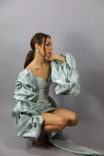 Rochie din satin lichid cu mâneci voluminoase - imagine 3